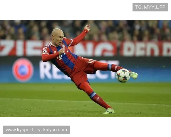 安东尼侧身凌空抽射，老特拉福德集体沸腾：红魔新希望