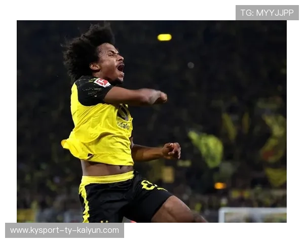 多特阿德耶米强突四人后一脚推射实现超级时刻