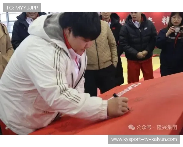 巴西柔道匠心绝技投掷制胜对手，揭秘“柔道之王”的致胜秘技